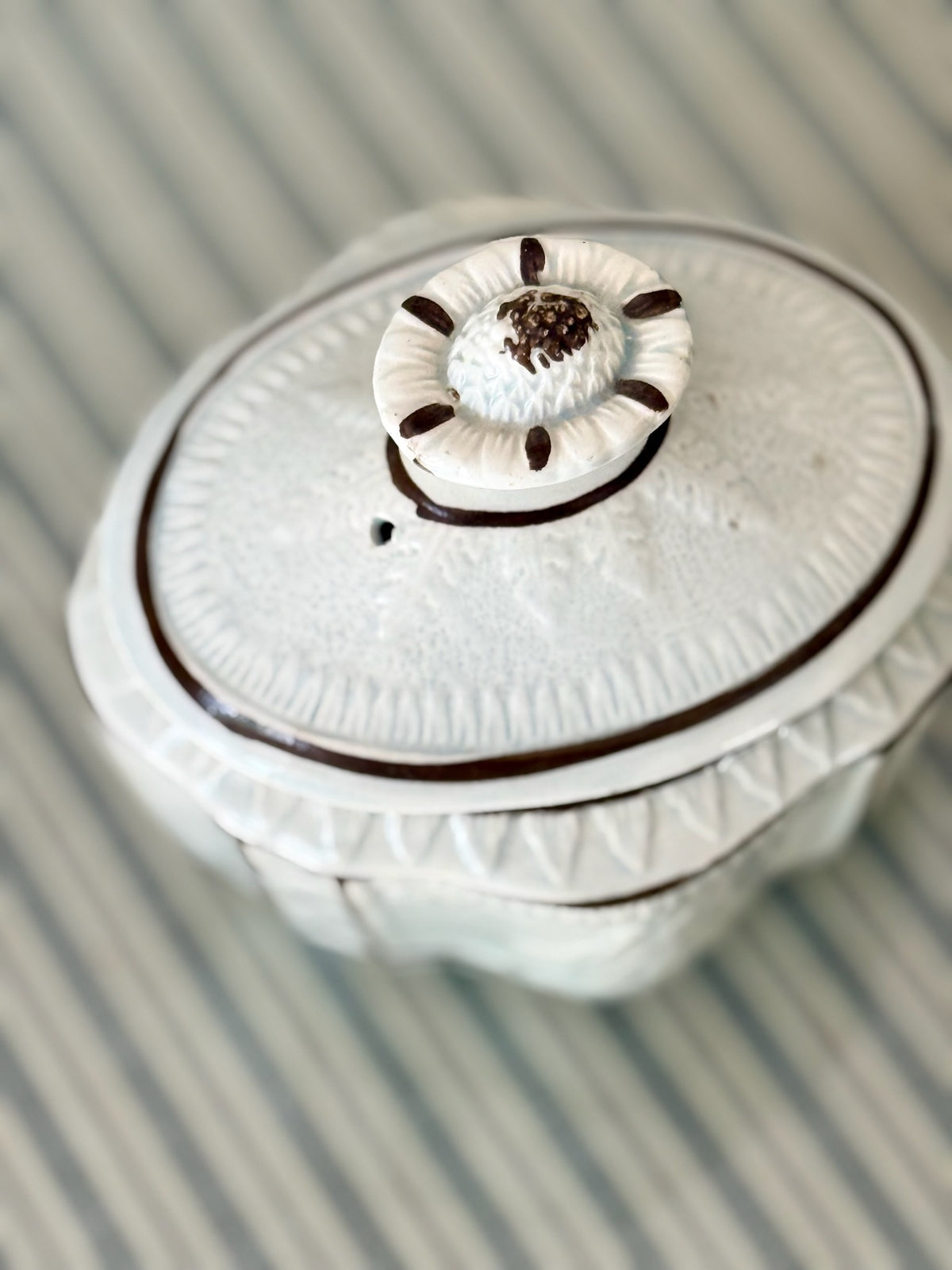 19th Century English Pearlware Sugar Bowl