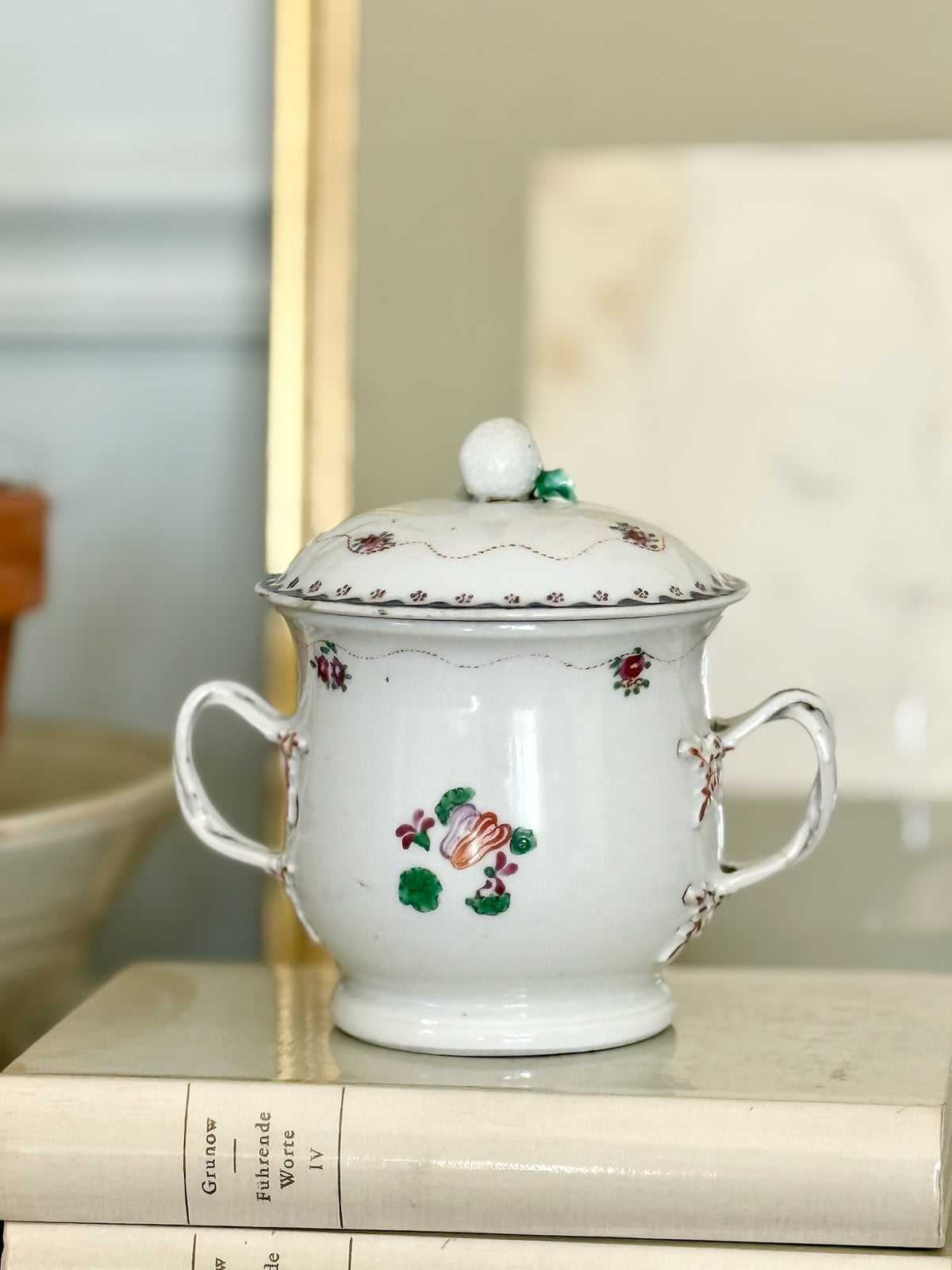 18th Century Chinese Export Sugar Bowl